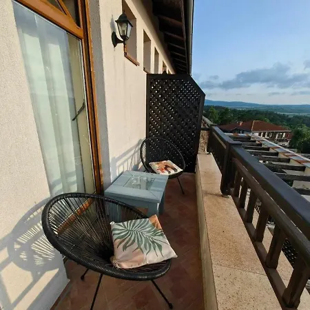 Apartament Sea View And Bŭnzarito