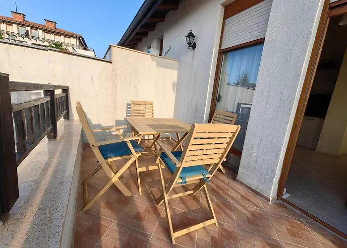 Διαμέρισμα Sea View And